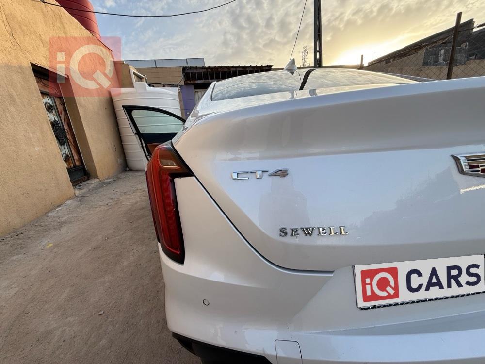 Cadillac CT4